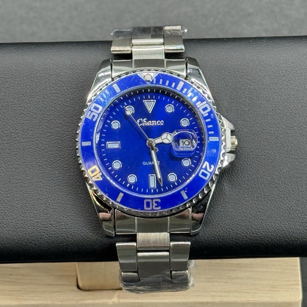 Chance Quartz Diver Style Watch Silver Tone Steel Band Blue Dial Date Window
